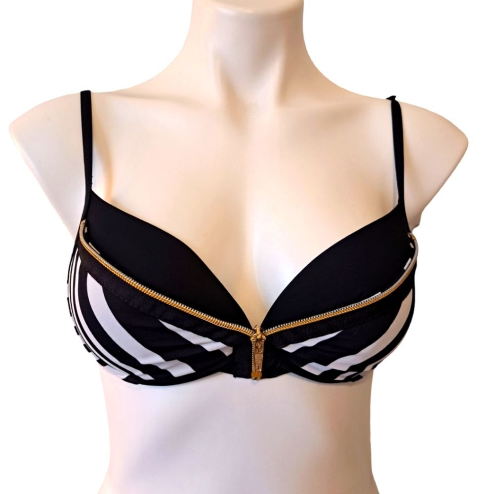 BLACK AND WHITE TRIANGLE BRALETTE - SIZE SMALL